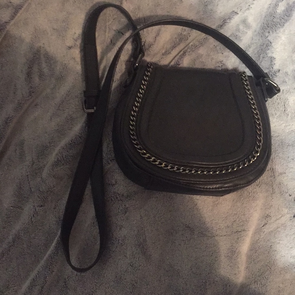 Black shoulder bag